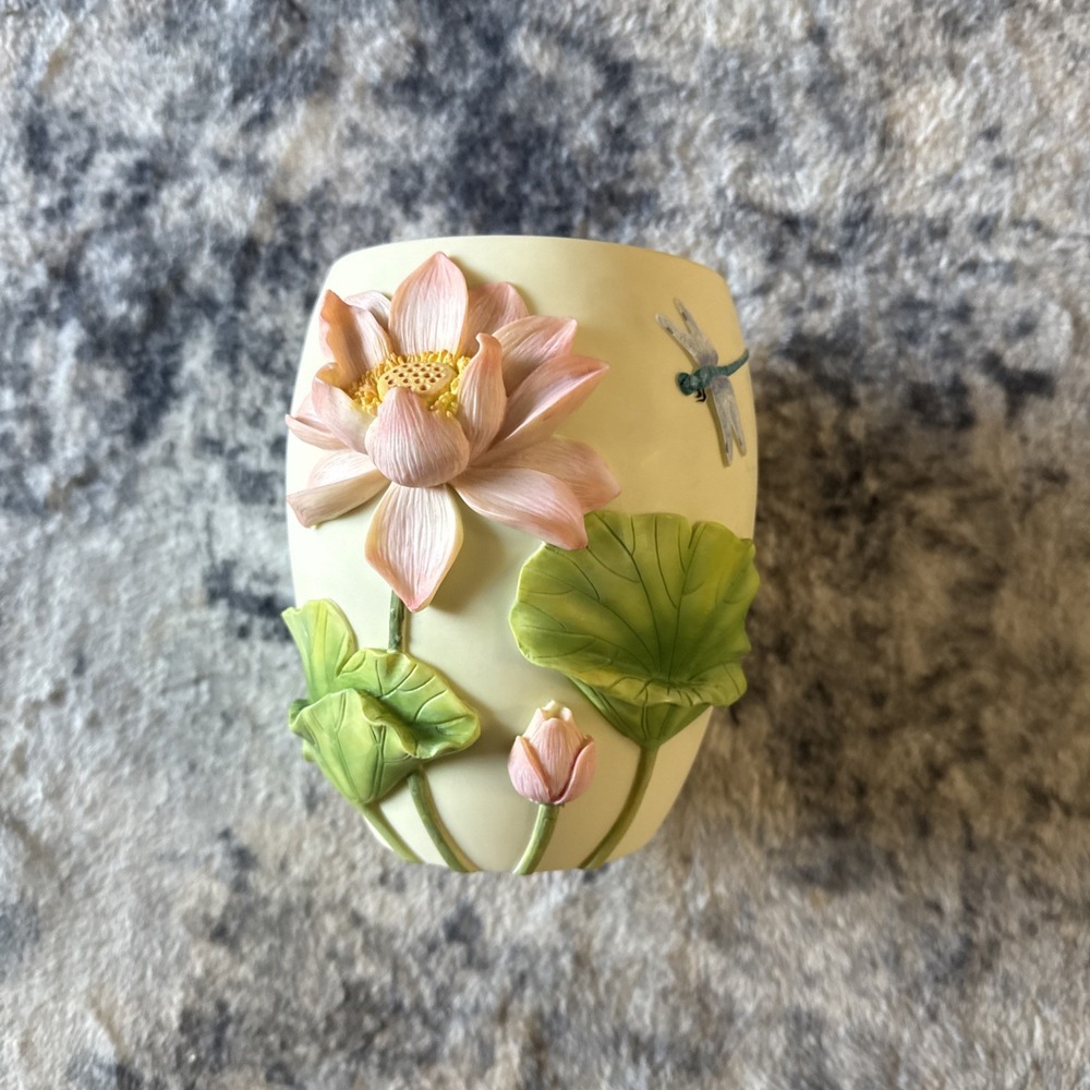 Lenox Blushing Lotus Vase Dragonfly 3D Sculpted Floral Porcelain 7'